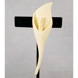 Vintage 1940's Celluloid Calla Lily Carved Flower Brooch Pin Cream White 4"